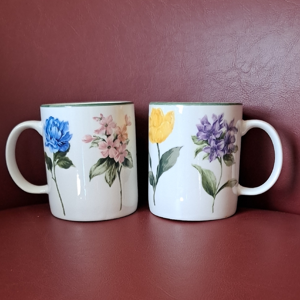 2 GARDEN DELIGHTS Floral Coffee Mugs